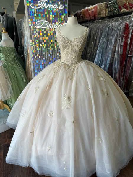 House of Wu 26064 in Almond color size 10